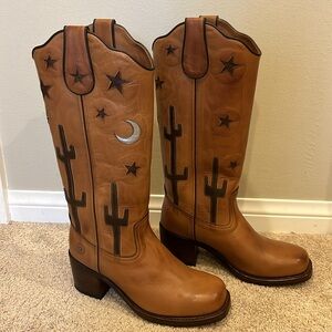 Ranch Road Boots Hibiscus Desert Cognac Size 9.5 Excellent!